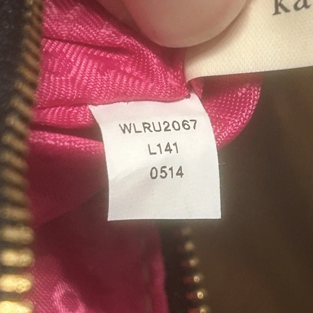 KATE‎ SPADE Pebbled Leather Wristlet Clutch Black Zip Close Pink Liner Cow